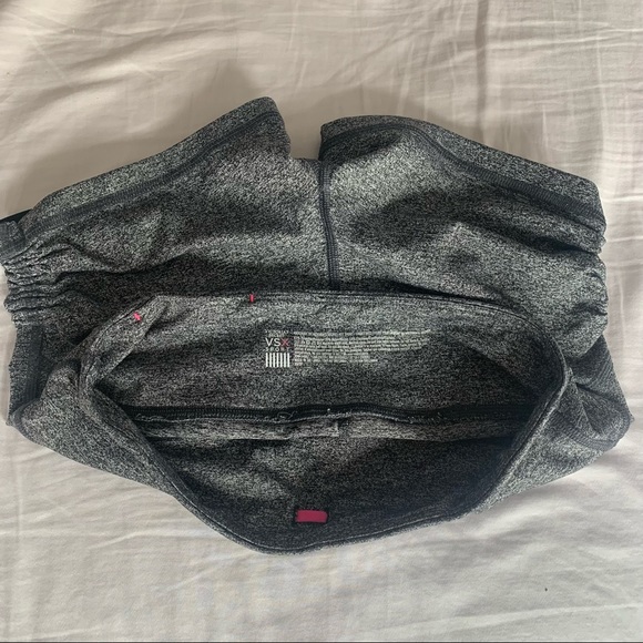 Victoria’s Secret VSX Sport Knockout Hot Short - Picture 2 of 4